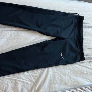 Nike crop workout leggings
